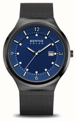 Bering Reloj solar para hombre (42 mm) con esfera azul y pulsera de malla de acero inoxidable negra. 14442-227