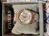 Customer picture of Guess Reloj de pulsera de acero inoxidable en oro rosa con juego de cristales Moonlight para mujer GW0320L3